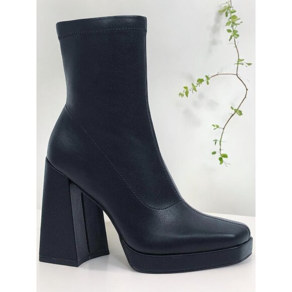 Wild Pair Women's Black Beautee Platform Square Toe Block Heel Booties NIB - Picture 1 of 4